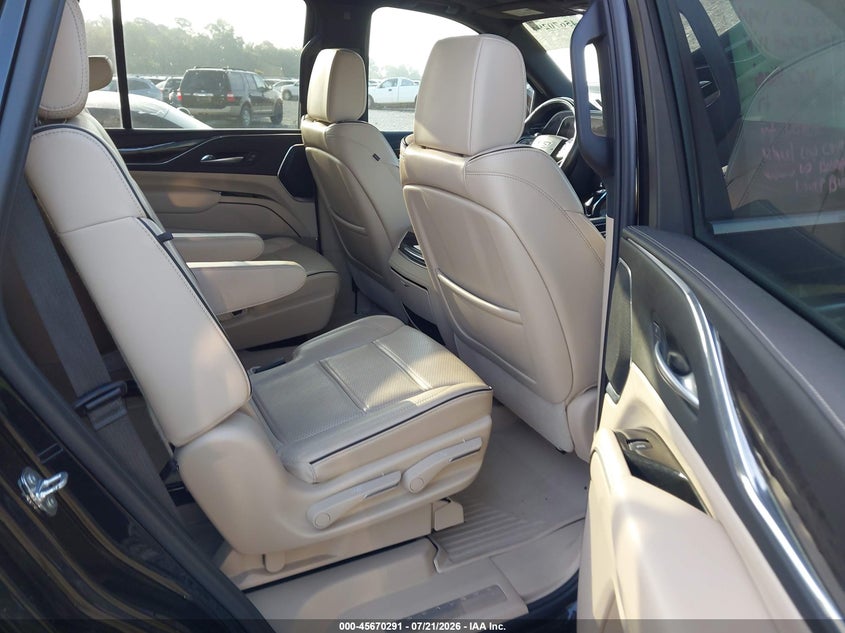 CADILLAC ESCALADE - zdjęcie 8