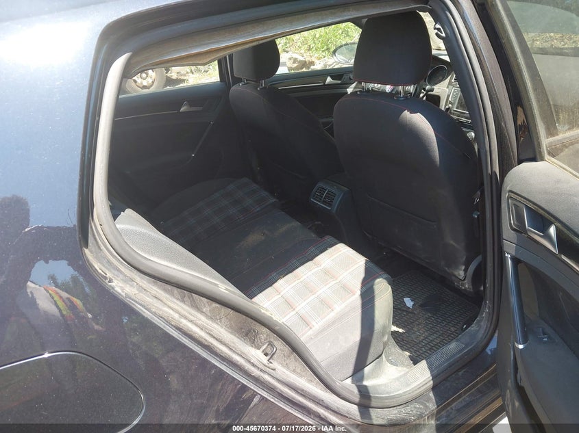 2016 VOLKSWAGEN GOLF GTI auction photo 8