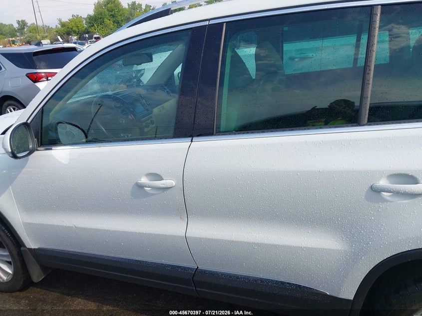 2016 Volkswagen Tiguan Se VIN: WVGBV7AX7GW551785 Lot: 45670397