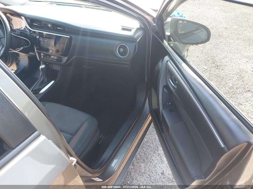 2019 TOYOTA COROLLA auction photo 5