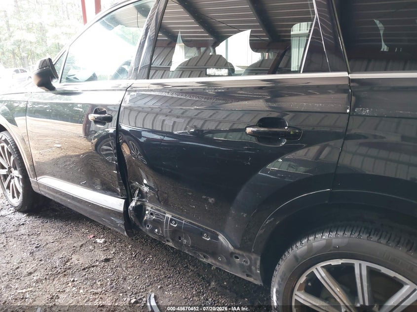 2017 Audi Q7 3.0T Premium VIN: WA1LAAF76HD028338 Lot: 45670452