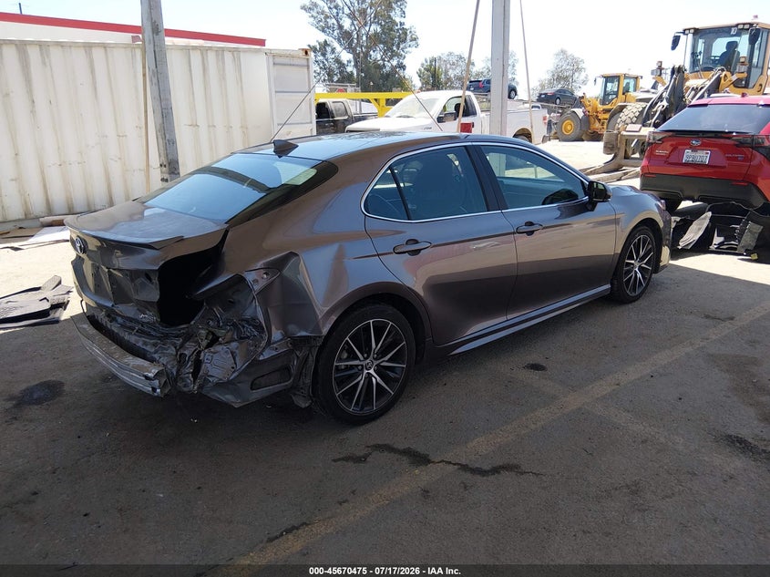 2024 TOYOTA CAMRY HYBRID auction photo 4