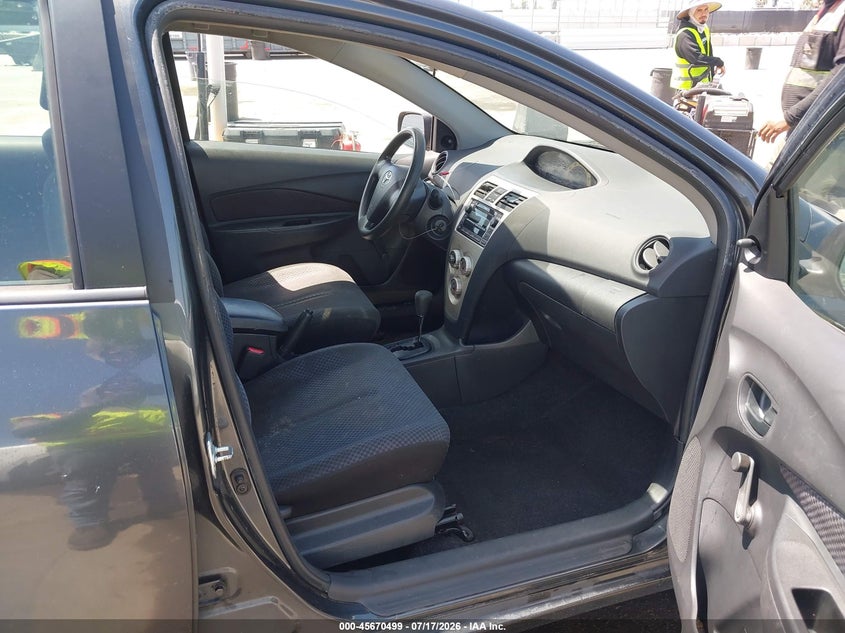 2008 TOYOTA YARIS auction photo 5
