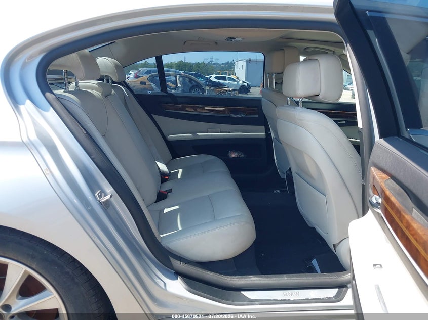 2015 BMW 740Li xDrive VIN: WBAYF4C52FGS99147 Lot: 45670521