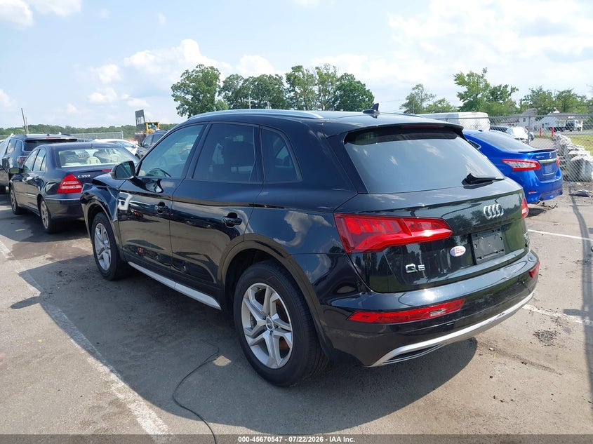Vin: wa1anafy2j2108967, lot: 46169146, audi q5 2.0t premium/2.0t tech premium 20183