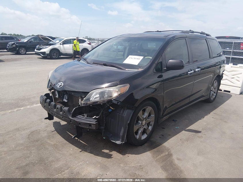 2013 Toyota Sienna Se 8 Passenger VIN: 5TDXK3DC8DS348520 Lot: 45670580