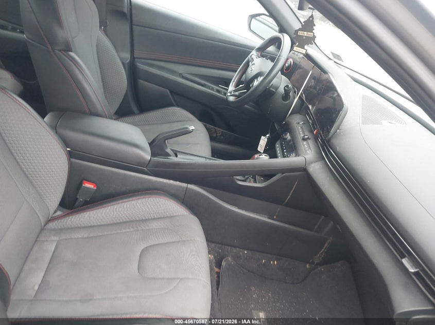 2023 HYUNDAI ELANTRA auction photo 5