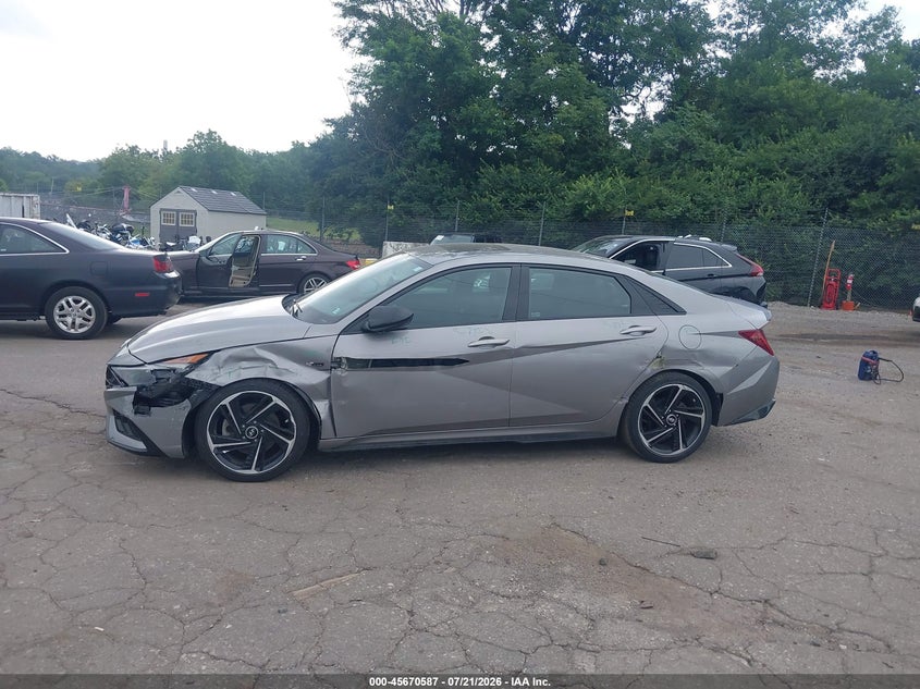 2023 HYUNDAI ELANTRA auction photo 6