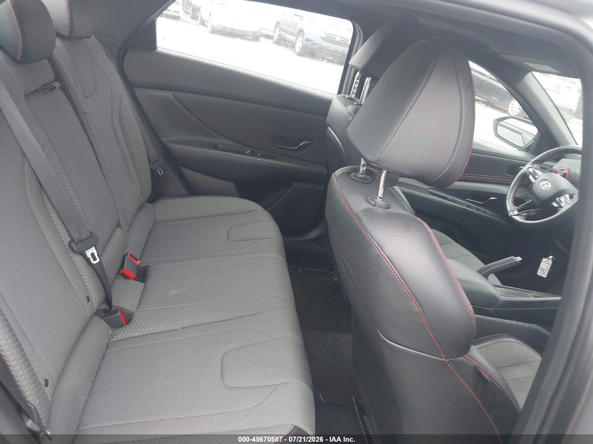 2023 HYUNDAI ELANTRA auction photo 8