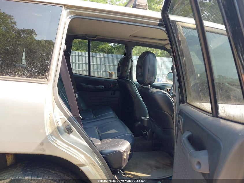 2000 TOYOTA RAV4 auction photo 8