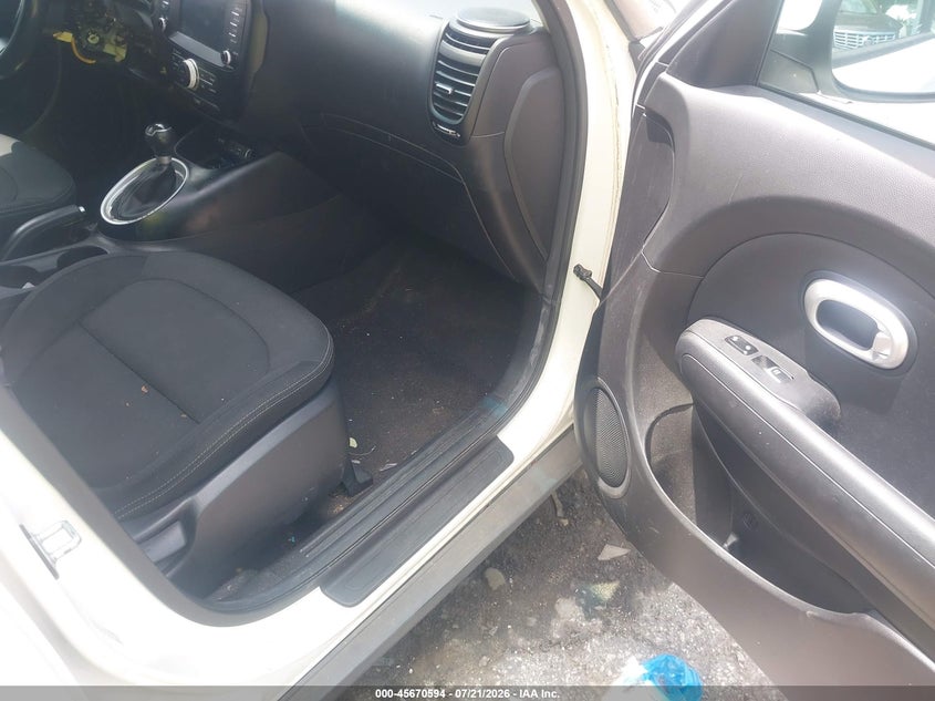 2018 KIA SOUL auction photo 5