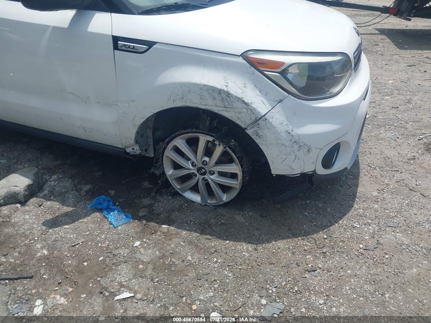 2018 KIA SOUL auction photo 6