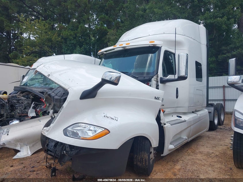 2022 INTERNATIONAL LT auction photo 2