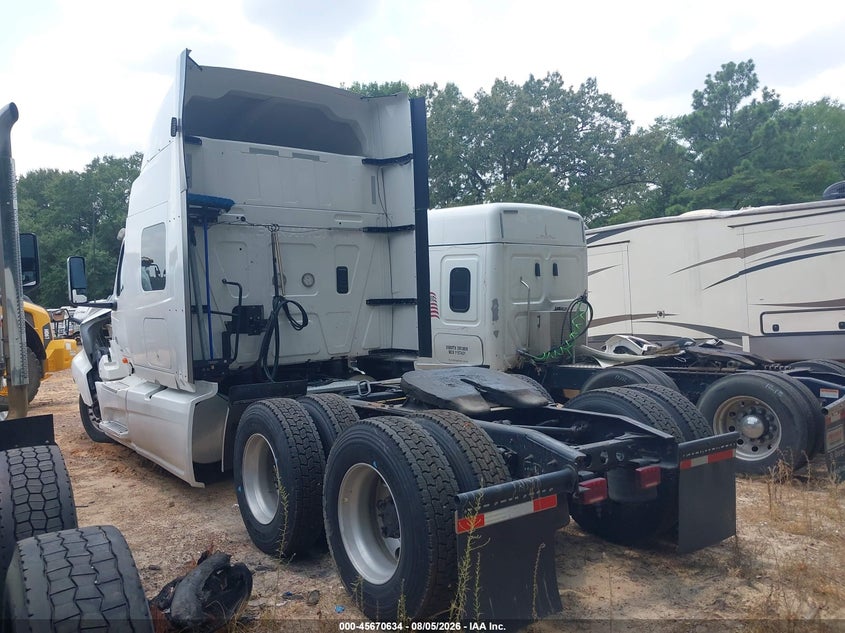 2022 INTERNATIONAL LT auction photo 3