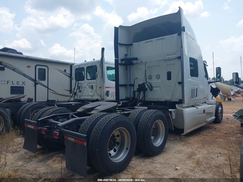 2022 INTERNATIONAL LT auction photo 4