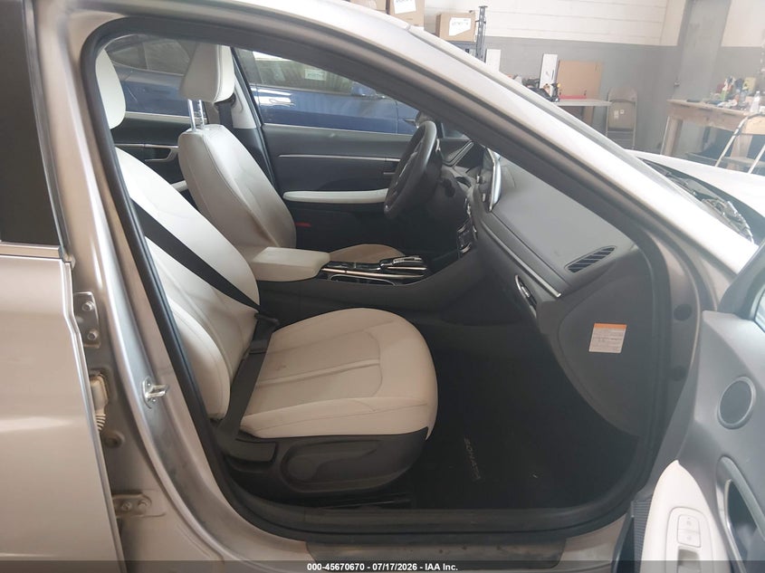 2021 HYUNDAI SONATA auction photo 5