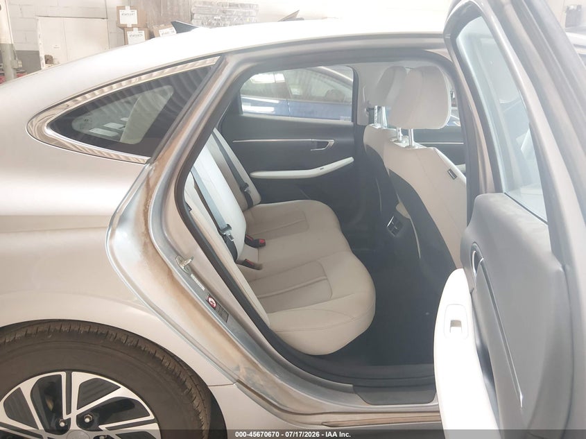 2021 HYUNDAI SONATA auction photo 8