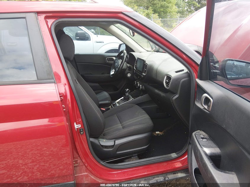 2021 HYUNDAI VENUE auction photo 5