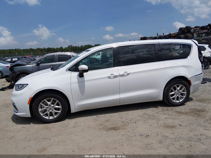 2023 Chrysler Pacifica Touring L VIN: 2C4RC1BG9PR587216 Lot: 45670867