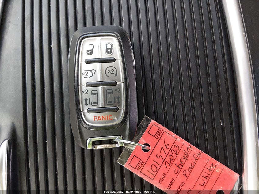 CHRYSLER PACIFICA - zdjęcie 11