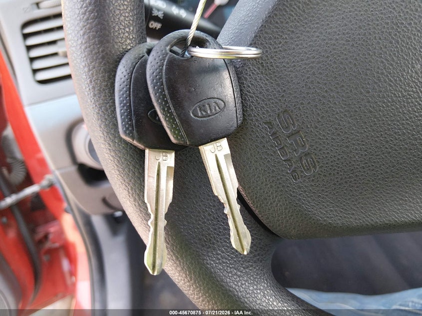 2007 Kia Rio Lx VIN: KNADE123976208205 Lot: 45670875