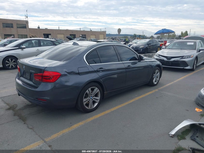 Vin: wba8b9g50jnu98401, lot: 46169537, bmw 330i 20184
