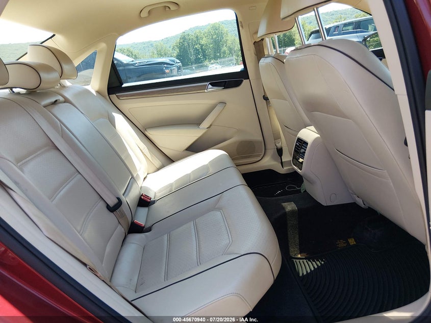 2018 Volkswagen Passat 2.0T Se VIN: 1VWBA7A3XJC013214 Lot: 45670940