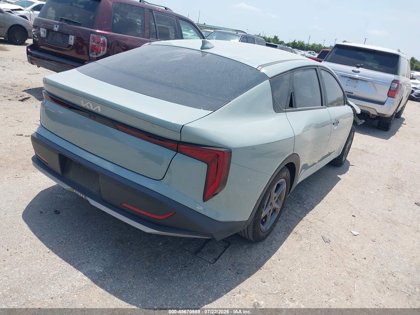 Vin: 3kpft4de0se052835, lot: 46169589, kia k4 lxs 20254