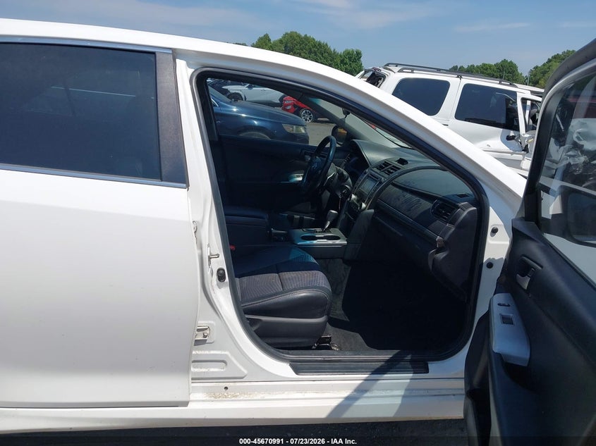 2014 TOYOTA CAMRY auction photo 5