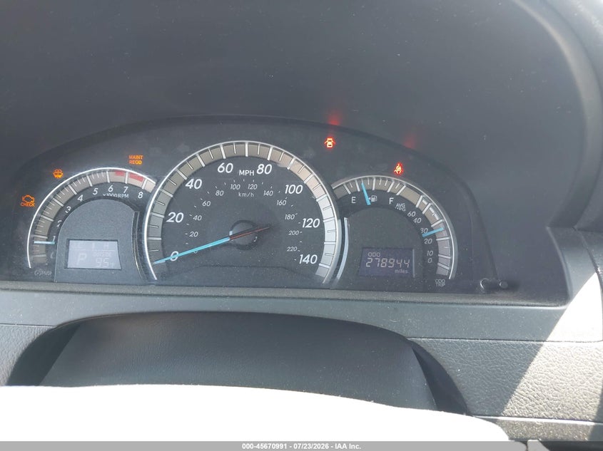 2014 TOYOTA CAMRY auction photo 7