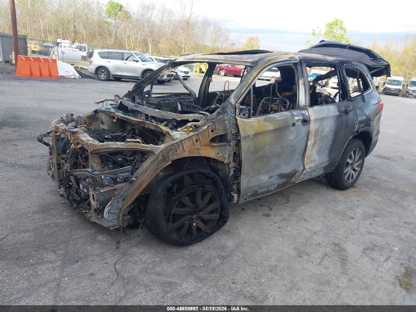2019 HONDA PILOT auction photo 2