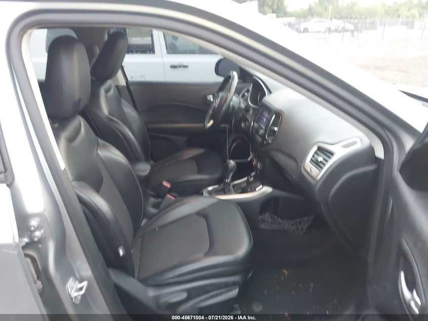 2018 Jeep Compass Latitude 4X4 VIN: 3C4NJDBB4JT150335 Lot: 45671004