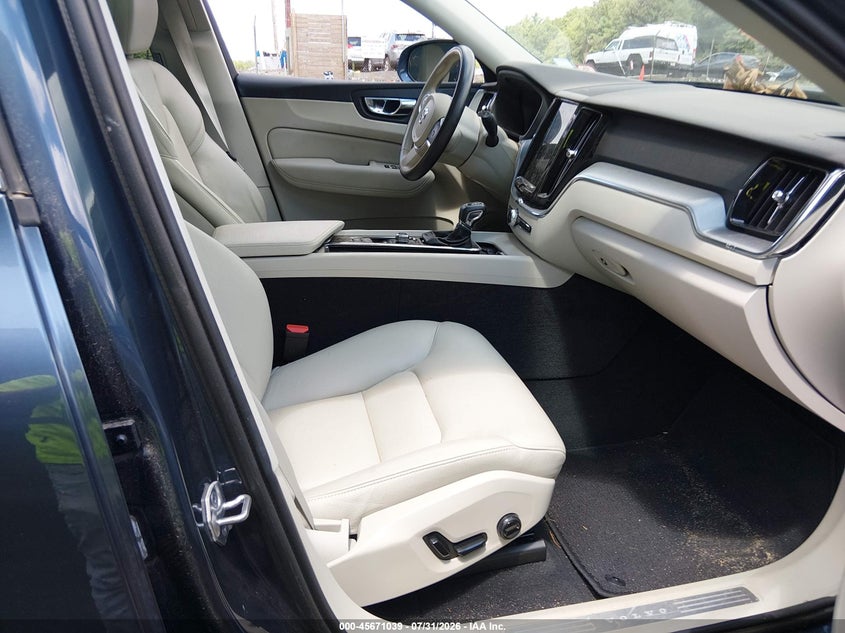 VOLVO XC60 - zdjęcie 5