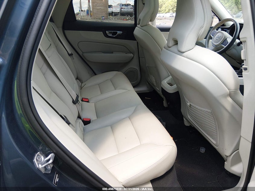 VOLVO XC60 - zdjęcie 8