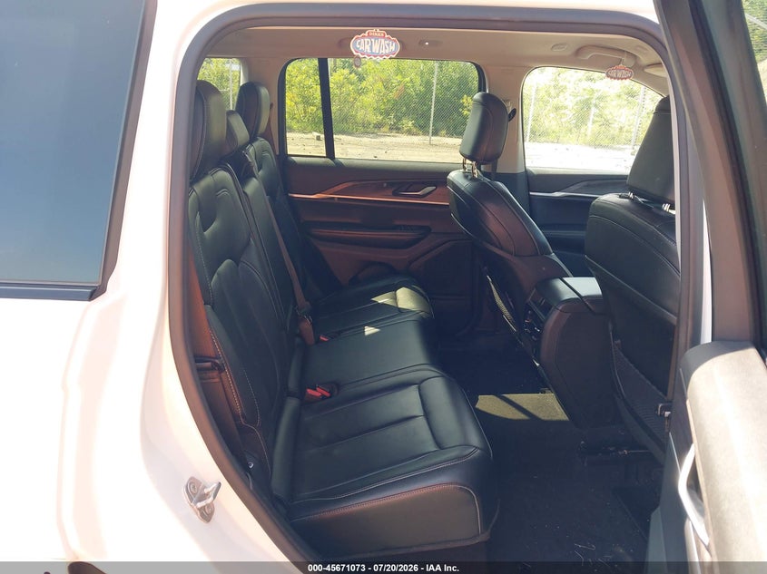 2023 Jeep Grand Cherokee Limited 4X4 VIN: 1C4RJHBGXP8742981 Lot: 45671073