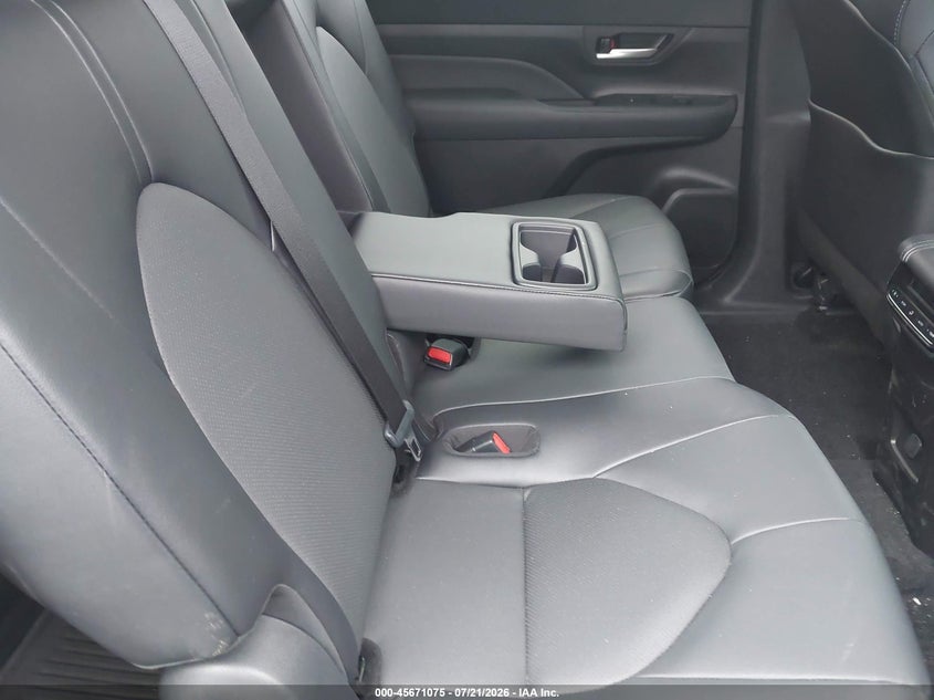 2026 Toyota Grand Highlander Xle VIN: 5TDAAAB59TS109333 Lot: 45671075
