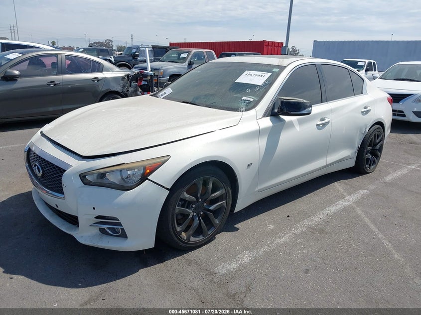 2015 Infiniti Q50, Left Side, IAAI, VIN JN1BV7AP1FM338932 — photo 2