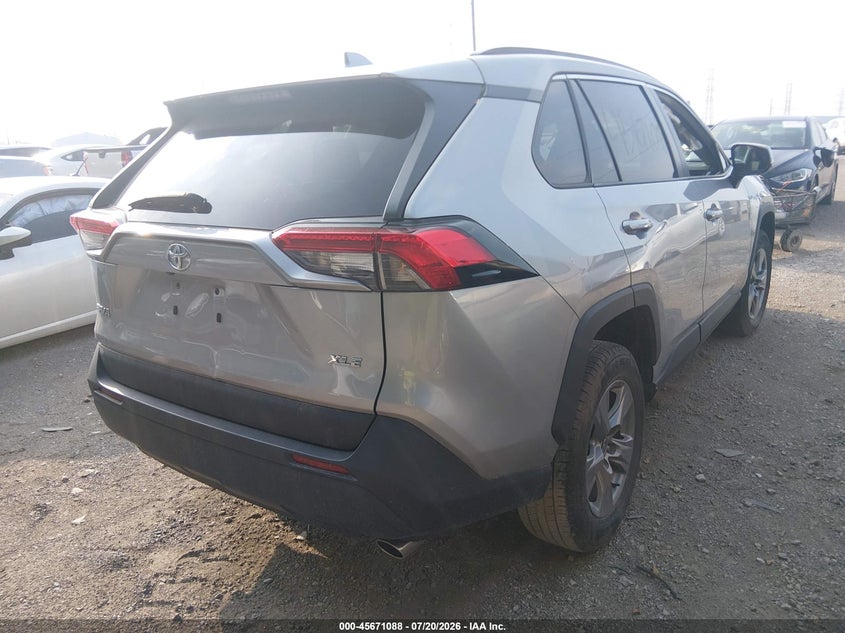 2022 TOYOTA RAV4 auction photo 4