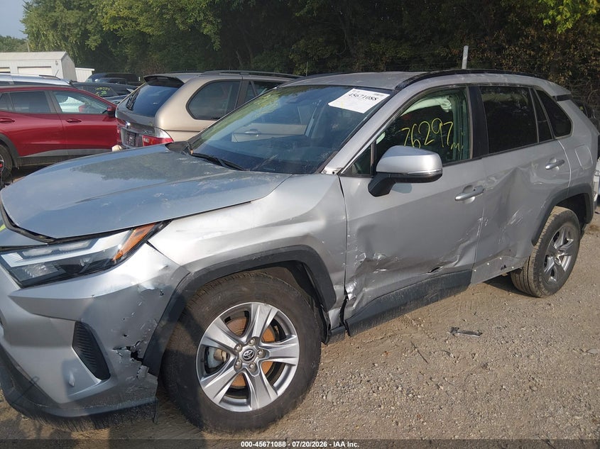 2022 TOYOTA RAV4 auction photo 6