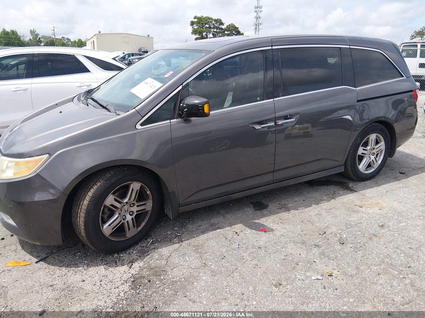 2013 Honda Odyssey Touring/Touring Elite VIN: 5FNRL5H90DB013272 Lot: 45671121
