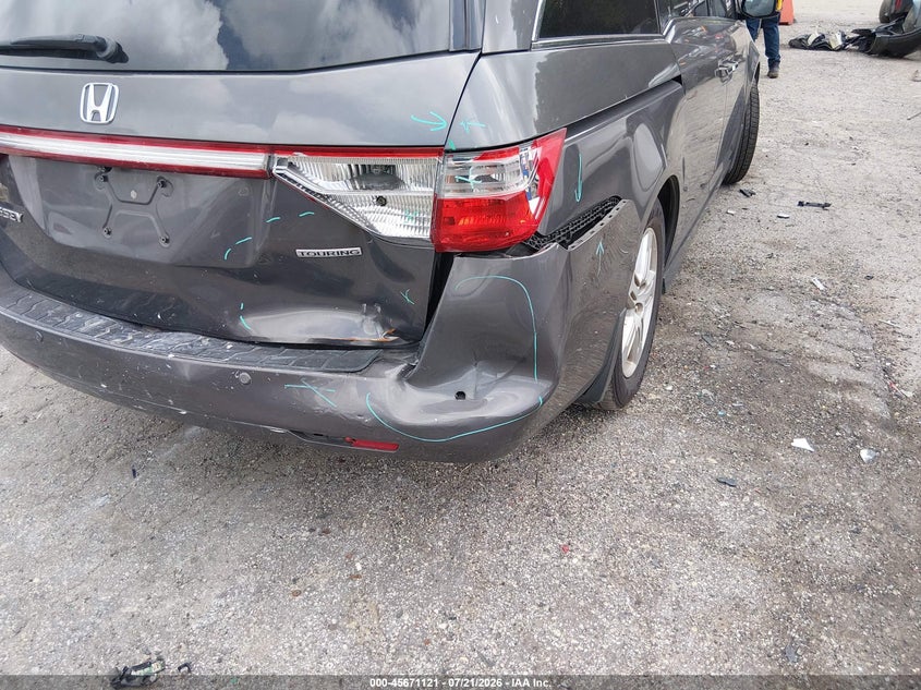 2013 Honda Odyssey Touring/Touring Elite VIN: 5FNRL5H90DB013272 Lot: 45671121
