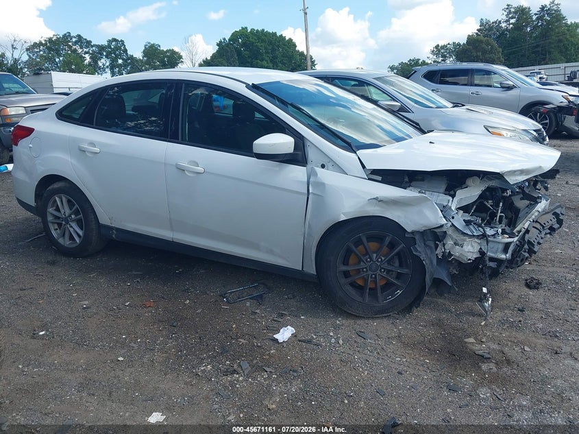 2018 Ford Focus Se VIN: 1FADP3F28JL293255 Lot: 45671161