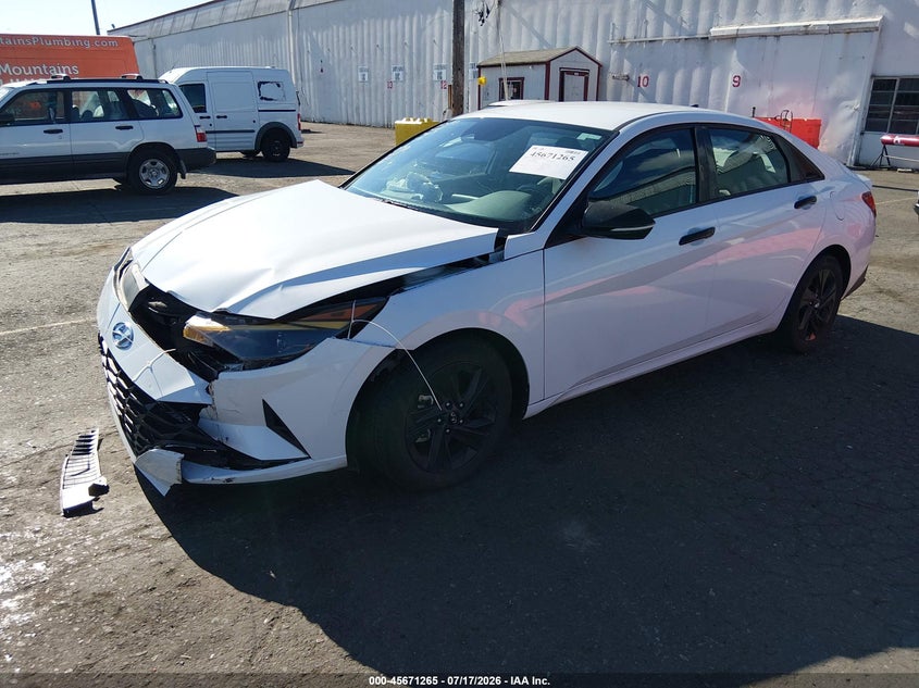2022 Hyundai Elantra Sel, Front End, IAAI, VIN 5NPLS4AG2NH084939 — photo 2