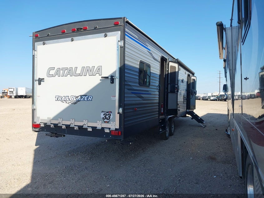 2019 CATALINA TRAIL BLAZE 35' BUMPER PULL auction photo 4
