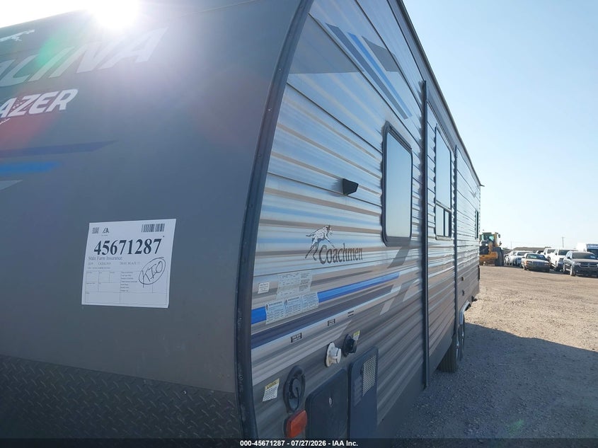 2019 CATALINA TRAIL BLAZE 35' BUMPER PULL auction photo 6