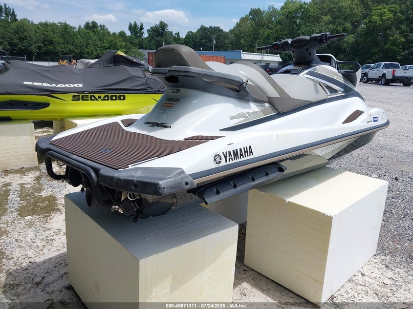 2015 YAMAHA VX CRUISER HO auction photo 4