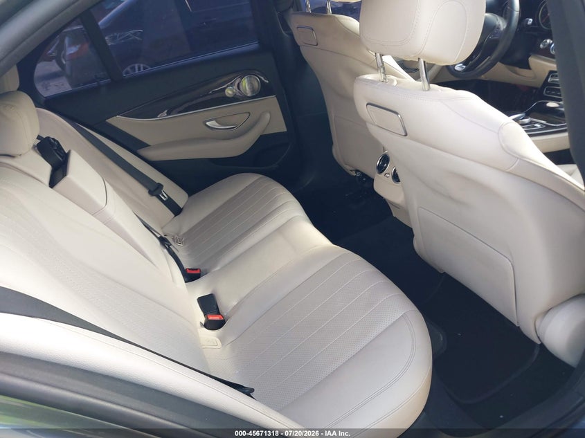 2018 Mercedes-Benz E 300 VIN: WDDZF4JB5JA328092 Lot: 45671318