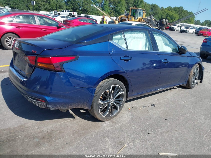 2023 NISSAN ALTIMA auction photo 4