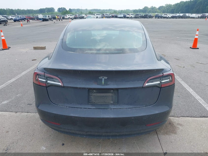 2019 Tesla Model 3 Long Range/Mid Range/Standard Range/Standard Range Plus VIN: 5YJ3E1EA6KF411039 Lot: 45671410