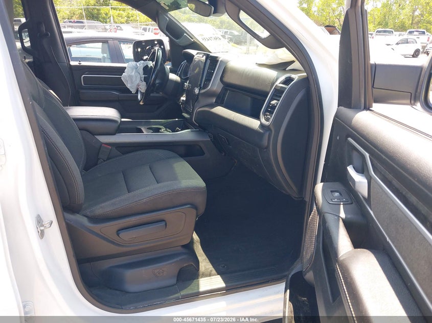 2022 RAM 1500 auction photo 5
